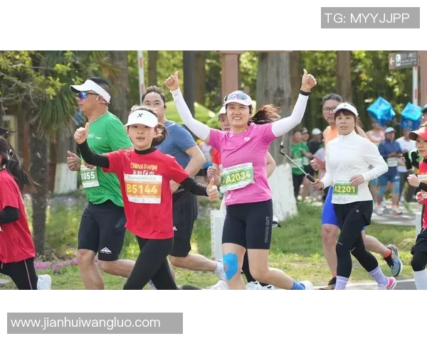 万名跑者齐聚 2025我国10K重庆站燃情开跑